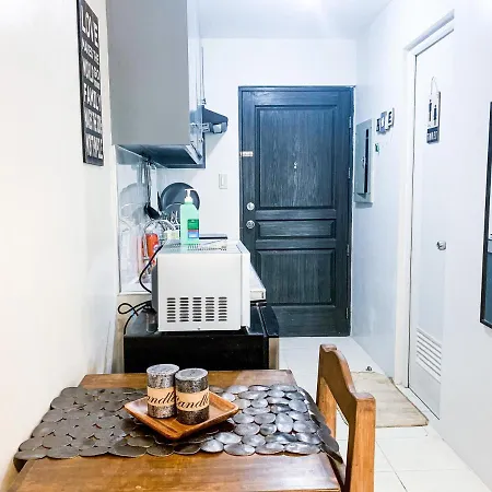 Staycation With Netflix In Espana Manila