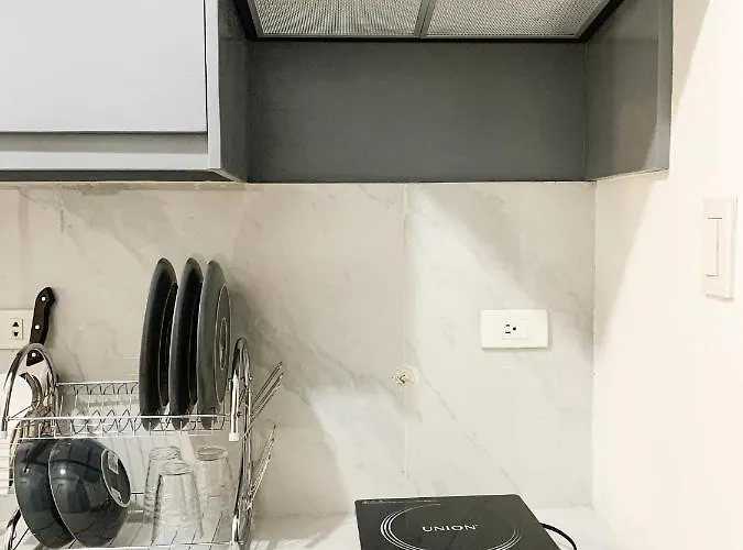 Staycation With Netflix In Espana Manila